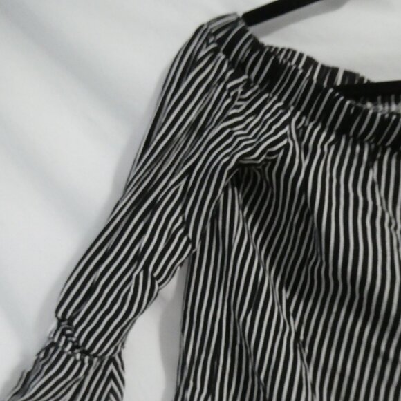 STREETWEAR SOCIETY | medium | Black and White Off The Shoulder Shirt - Picture 10 of 16